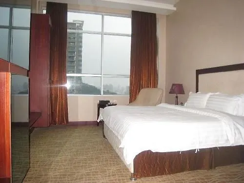 Zhuhai Haijing Hotel 3*,