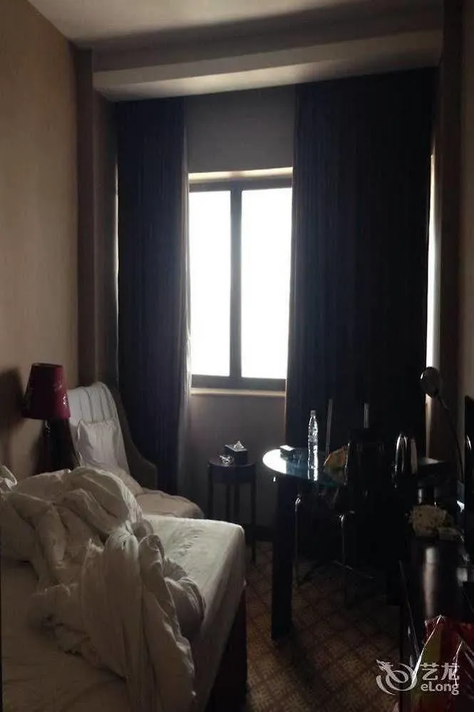 Zhuhai Haijing Hotel 3*,  China